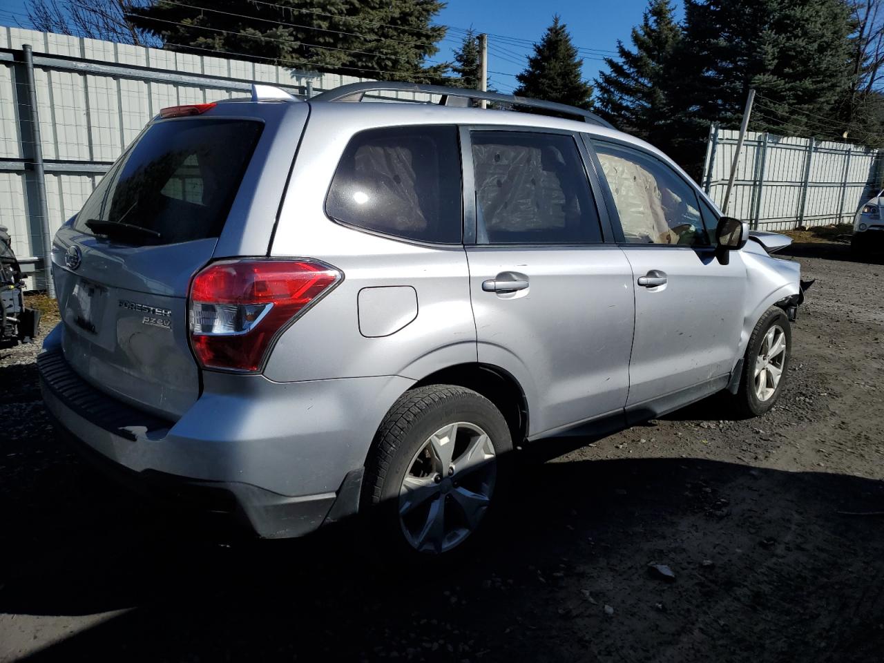 Photo 2 VIN: JF2SJADC7GH488943 - SUBARU FORESTER 