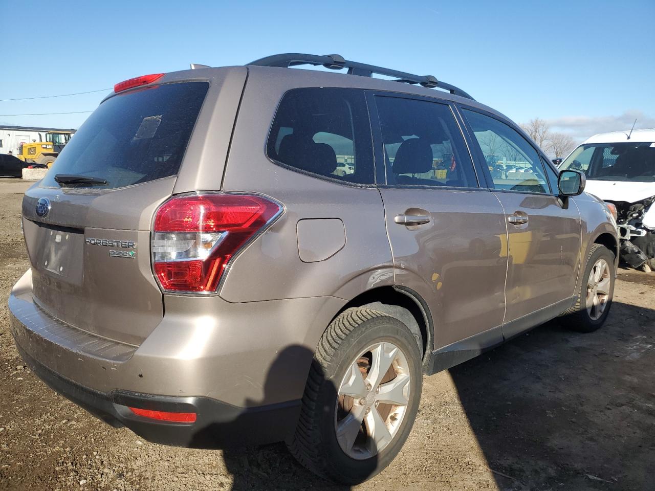 Photo 2 VIN: JF2SJADC7GH498145 - SUBARU FORESTER 