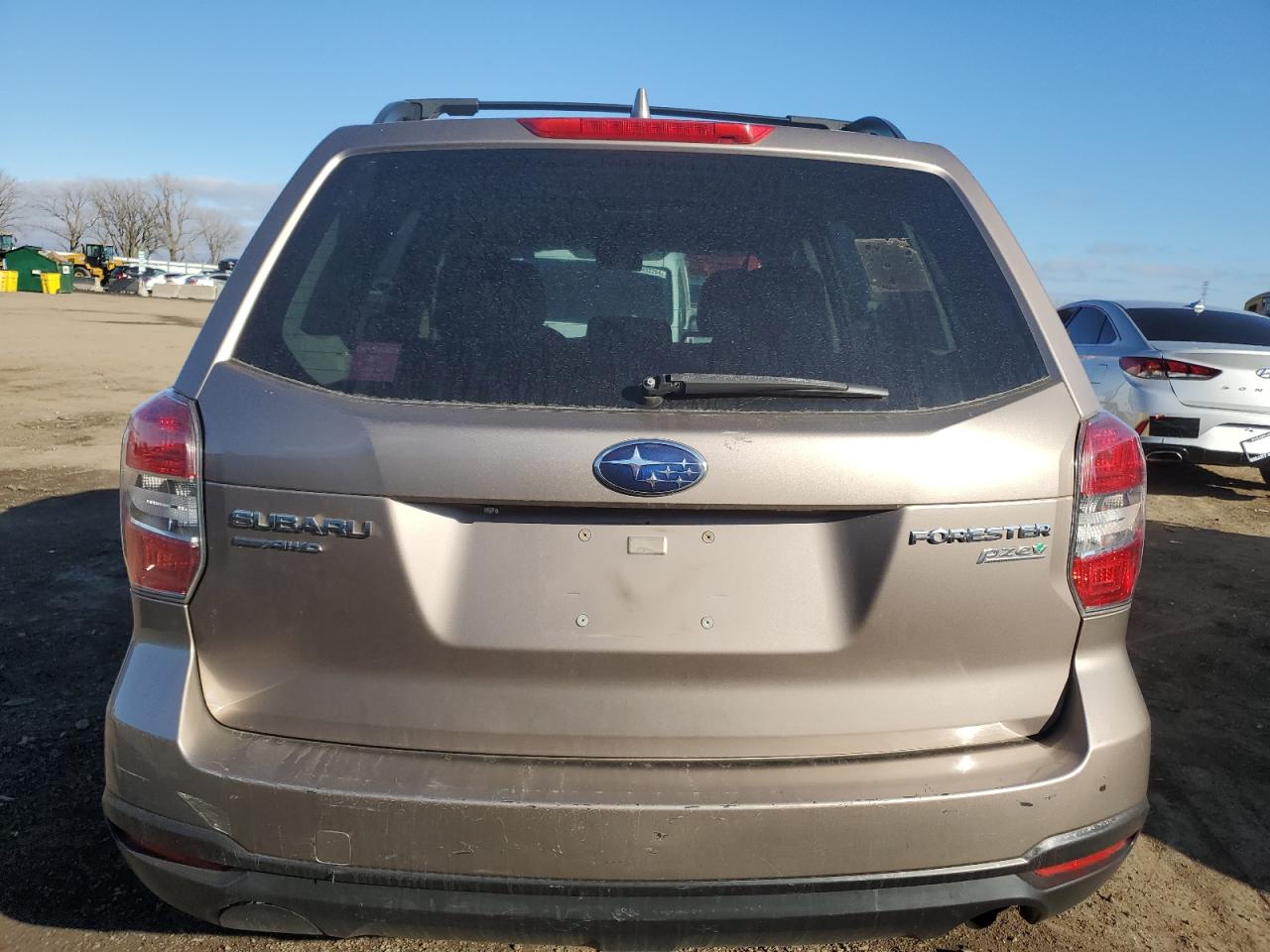 Photo 5 VIN: JF2SJADC7GH498145 - SUBARU FORESTER 