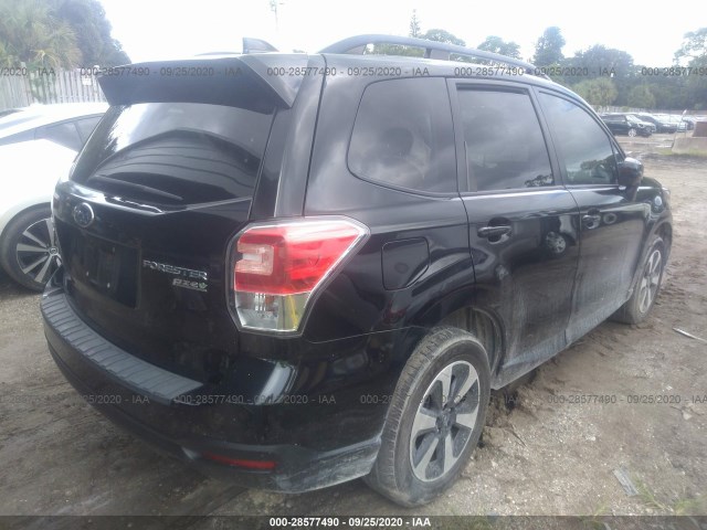 Photo 3 VIN: JF2SJADC7HH529587 - SUBARU FORESTER 