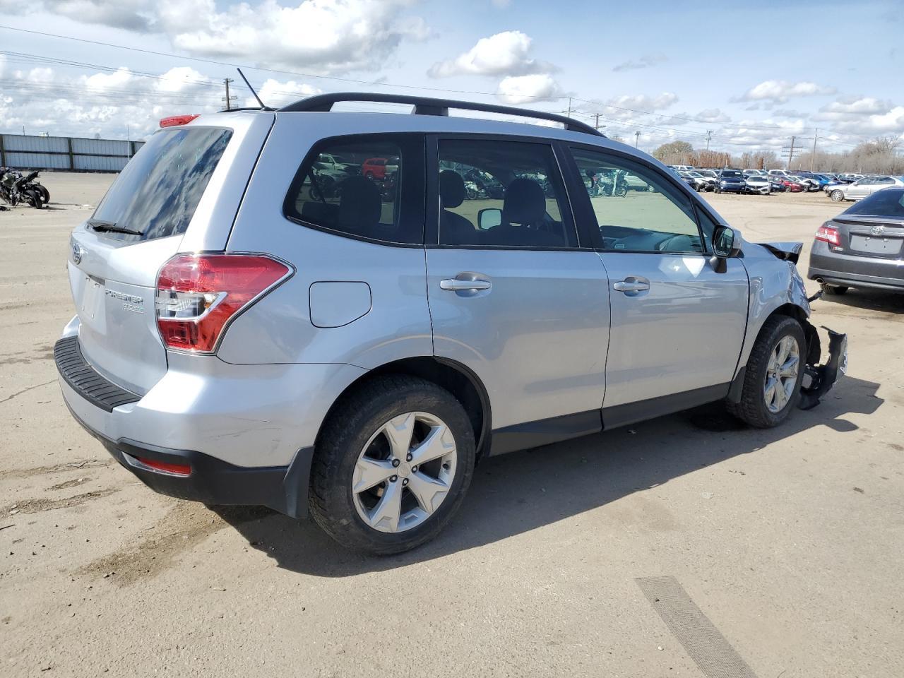 Photo 2 VIN: JF2SJADC8FH831919 - SUBARU FORESTER 