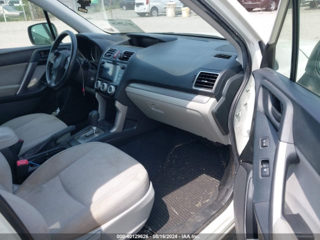 Photo 4 VIN: JF2SJADC8GH471889 - SUBARU FORESTER 