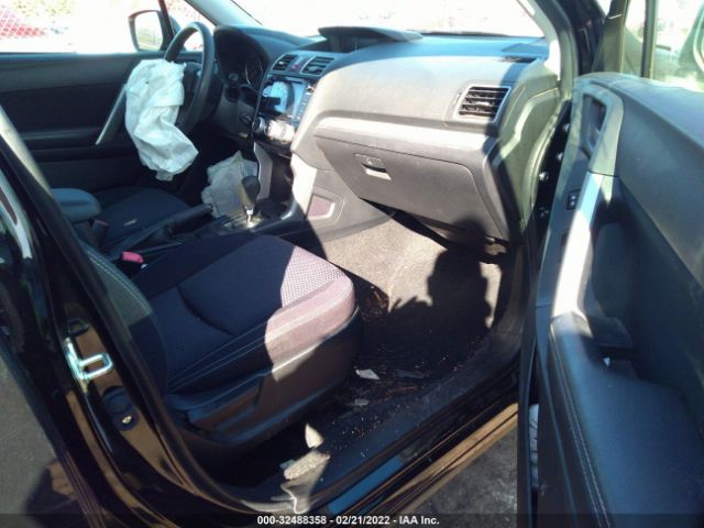 Photo 4 VIN: JF2SJADCXGH430700 - SUBARU FORESTER 