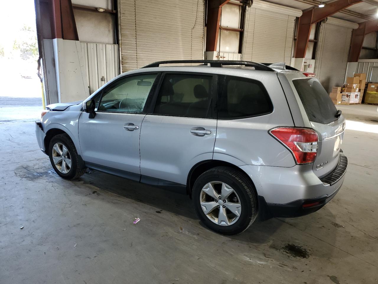 Photo 1 VIN: JF2SJADCXGH540601 - SUBARU FORESTER 