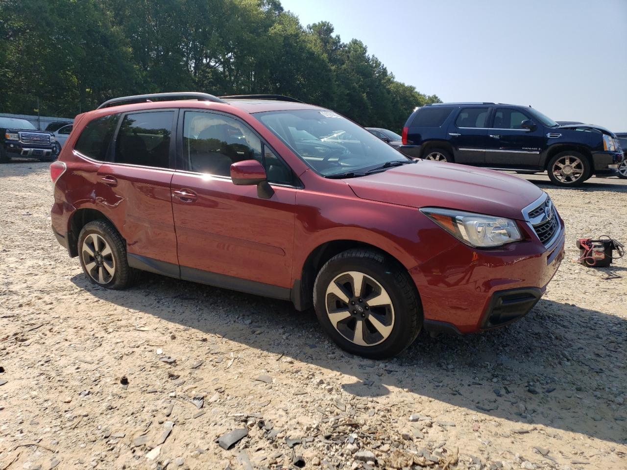 Photo 3 VIN: JF2SJADCXHH428706 - SUBARU FORESTER 