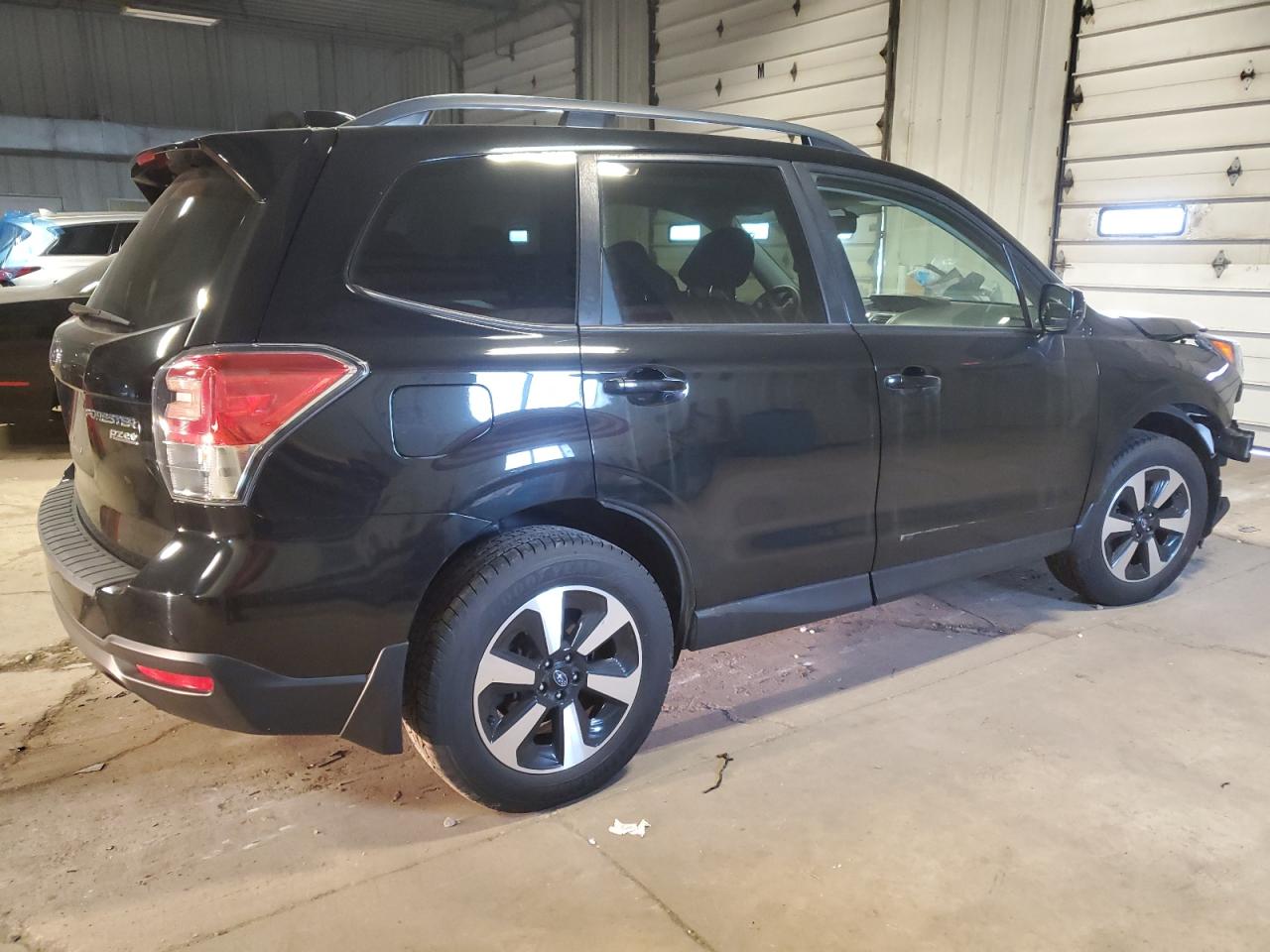 Photo 2 VIN: JF2SJAEC0HH513360 - SUBARU FORESTER 