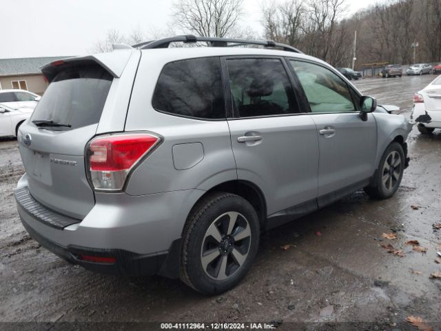 Photo 3 VIN: JF2SJAEC0JH453151 - SUBARU FORESTER 