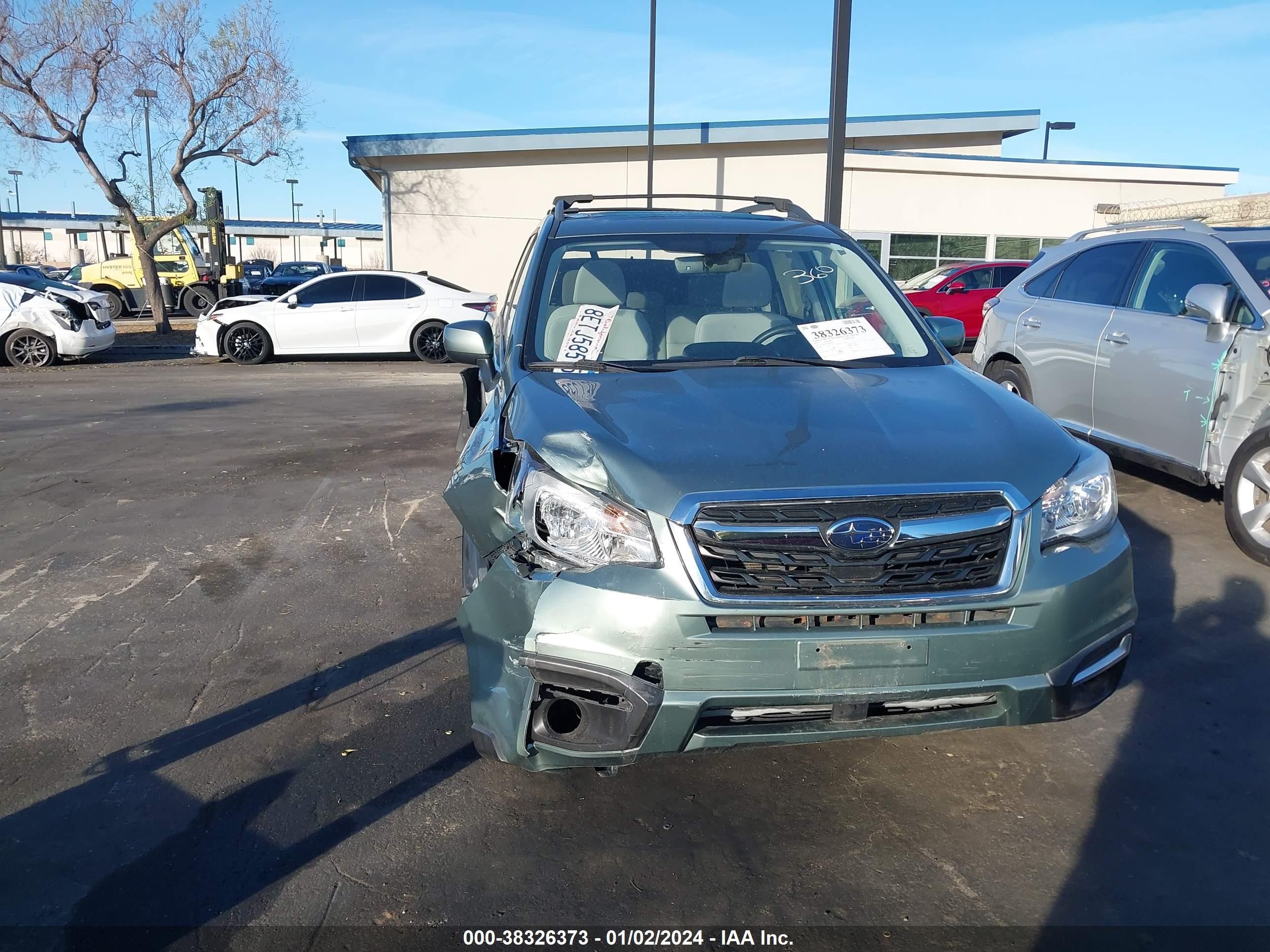 Photo 12 VIN: JF2SJAEC0JH594155 - SUBARU FORESTER 