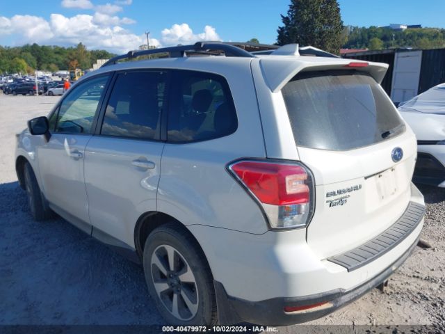 Photo 2 VIN: JF2SJAEC1HH422811 - SUBARU FORESTER 