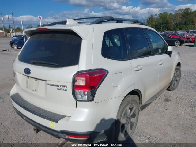 Photo 3 VIN: JF2SJAEC1HH422811 - SUBARU FORESTER 