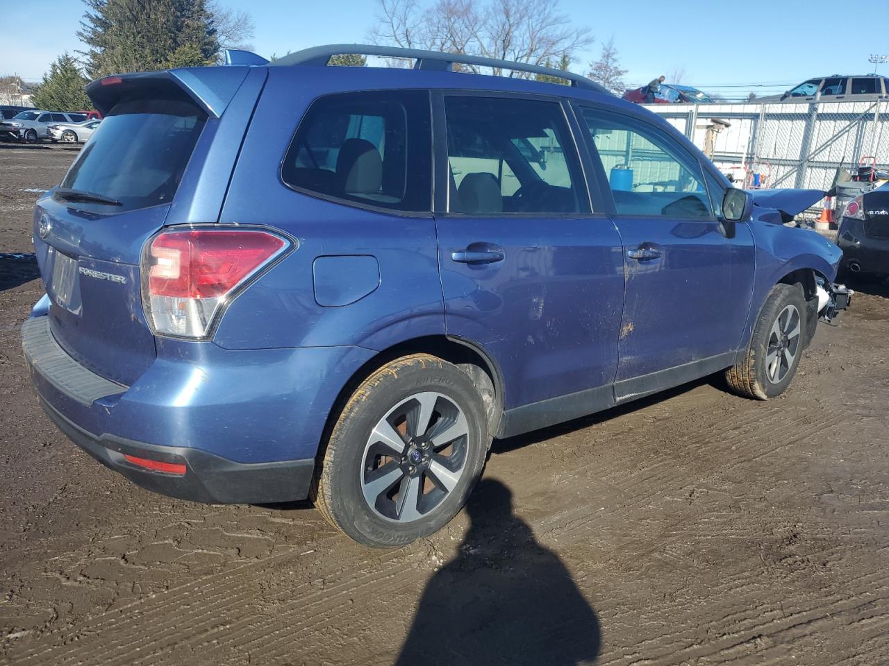 Photo 2 VIN: JF2SJAEC1JH487860 - SUBARU FORESTER 