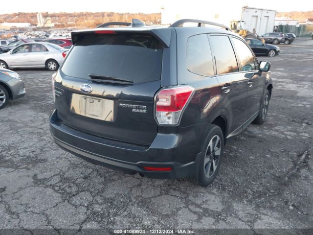 Photo 3 VIN: JF2SJAEC2HH524215 - SUBARU FORESTER 