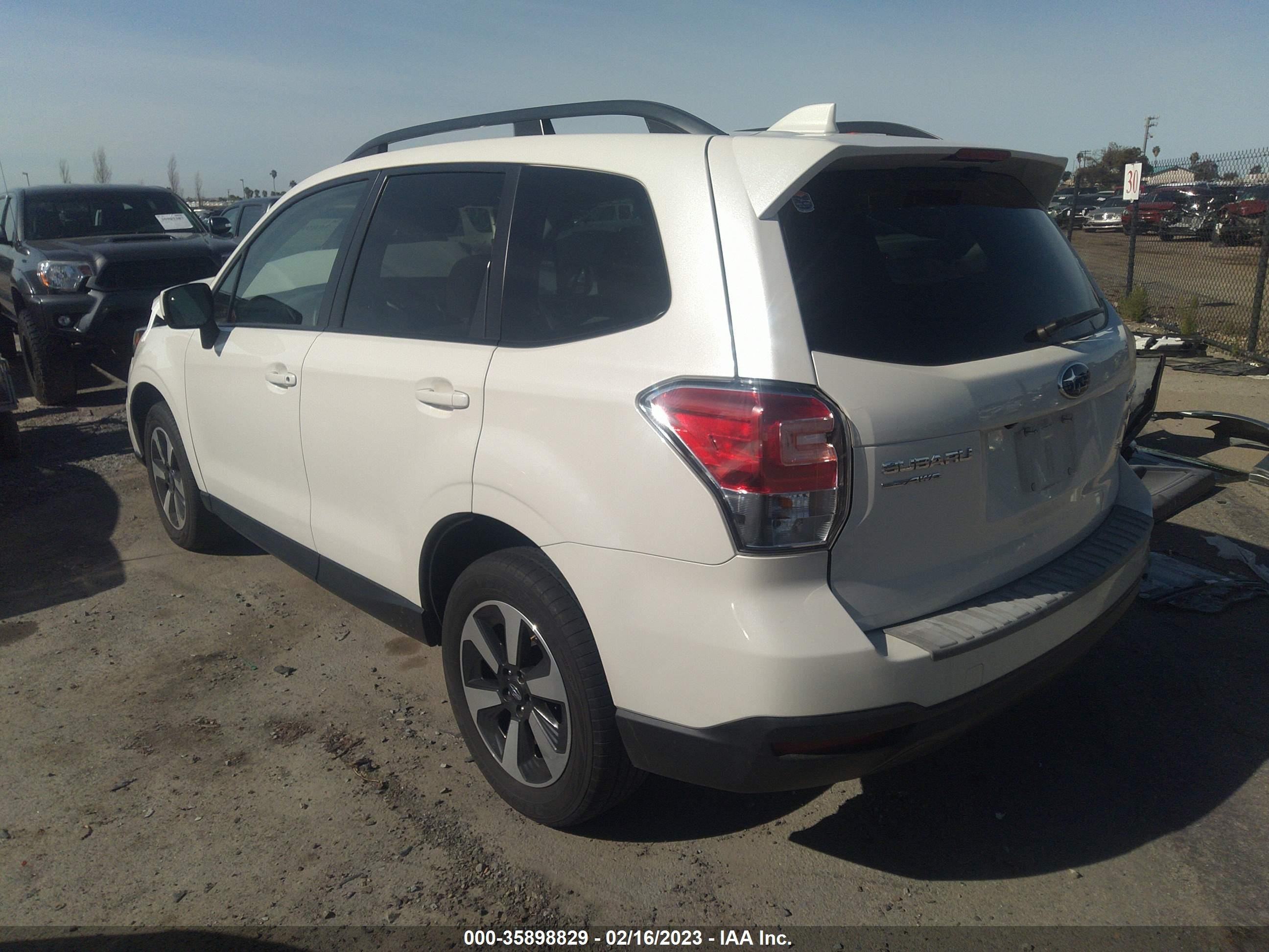 Photo 2 VIN: JF2SJAEC2HH553195 - SUBARU FORESTER 