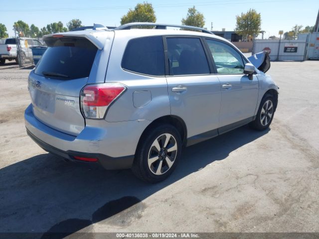 Photo 3 VIN: JF2SJAEC2HH561880 - SUBARU FORESTER 