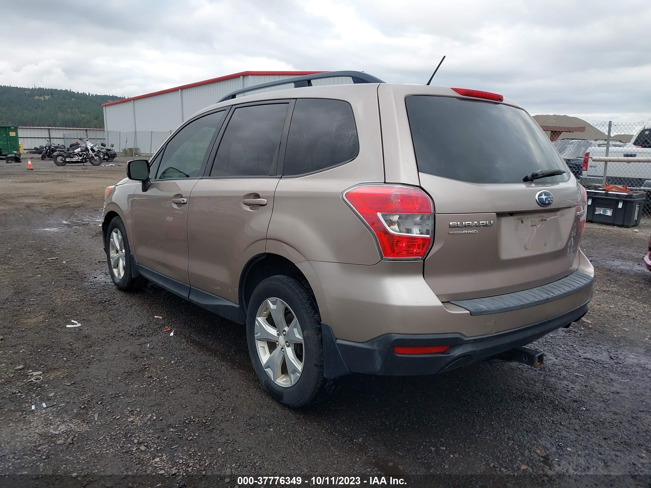 Photo 2 VIN: JF2SJAEC3EH400921 - SUBARU FORESTER 