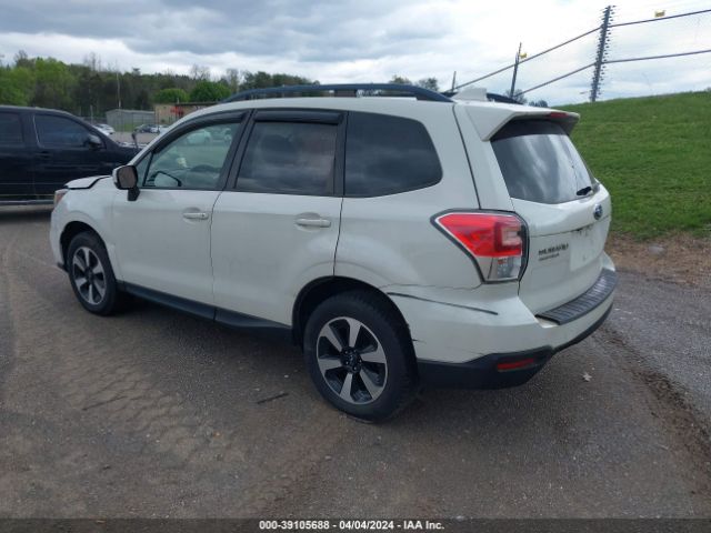 Photo 2 VIN: JF2SJAEC4HH527990 - SUBARU FORESTER 