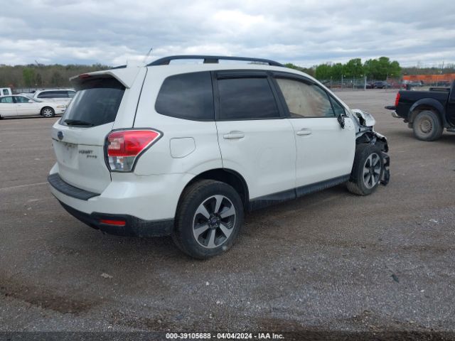 Photo 3 VIN: JF2SJAEC4HH527990 - SUBARU FORESTER 