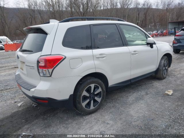 Photo 3 VIN: JF2SJAEC7HH469308 - SUBARU FORESTER 