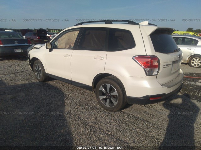 Photo 2 VIN: JF2SJAEC7JH561377 - SUBARU FORESTER 