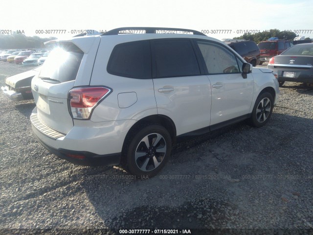 Photo 3 VIN: JF2SJAEC7JH561377 - SUBARU FORESTER 