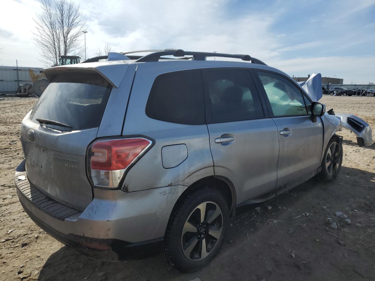 Photo 2 VIN: JF2SJAEC9HH570544 - SUBARU FORESTER 