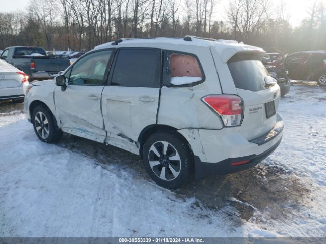 Photo 2 VIN: JF2SJAEC9JG522022 - SUBARU FORESTER 