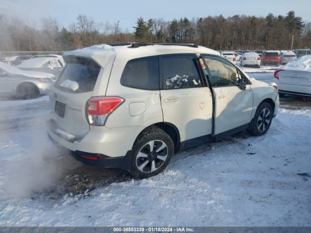 Photo 3 VIN: JF2SJAEC9JG522022 - SUBARU FORESTER 