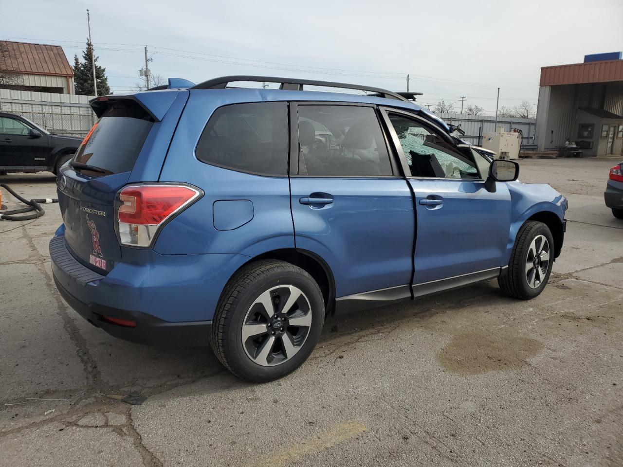 Photo 2 VIN: JF2SJAEC9JH459532 - SUBARU FORESTER 