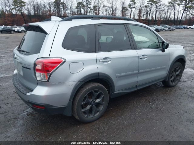 Photo 3 VIN: JF2SJAEC9JH490036 - SUBARU FORESTER 