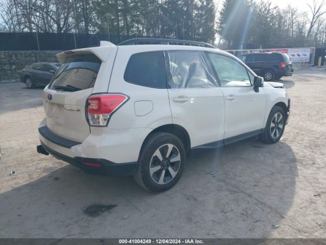 Photo 3 VIN: JF2SJAEC9JH520488 - SUBARU FORESTER 