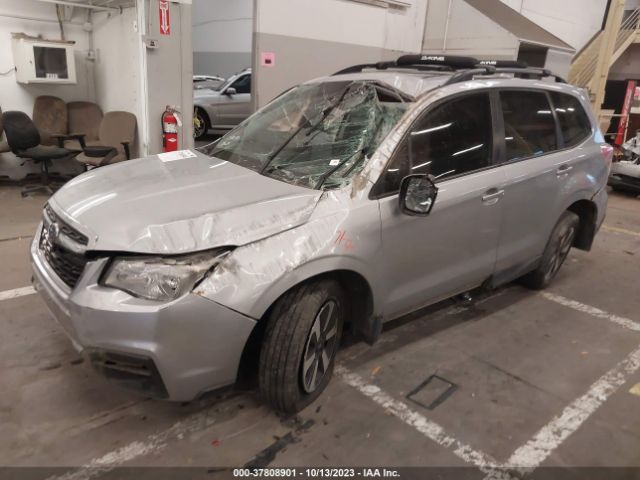 Photo 1 VIN: JF2SJAECXJG541050 - SUBARU FORESTER 