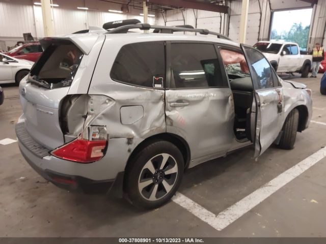 Photo 3 VIN: JF2SJAECXJG541050 - SUBARU FORESTER 