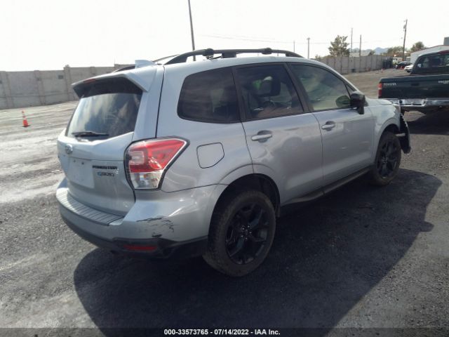 Photo 3 VIN: JF2SJAECXJH468272 - SUBARU FORESTER 