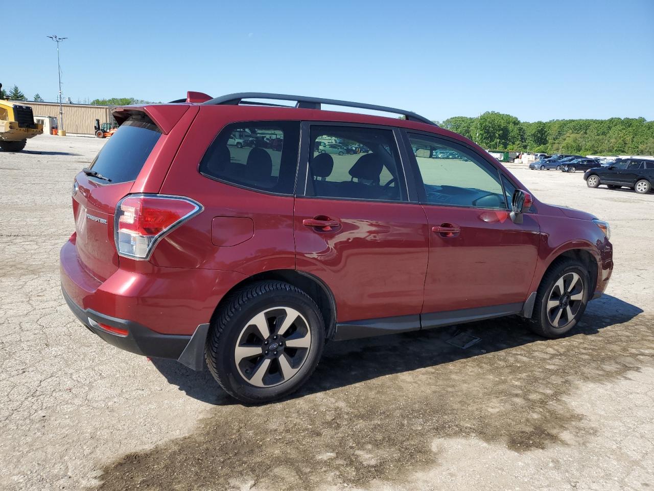 Photo 2 VIN: JF2SJAECXJH488814 - SUBARU FORESTER 