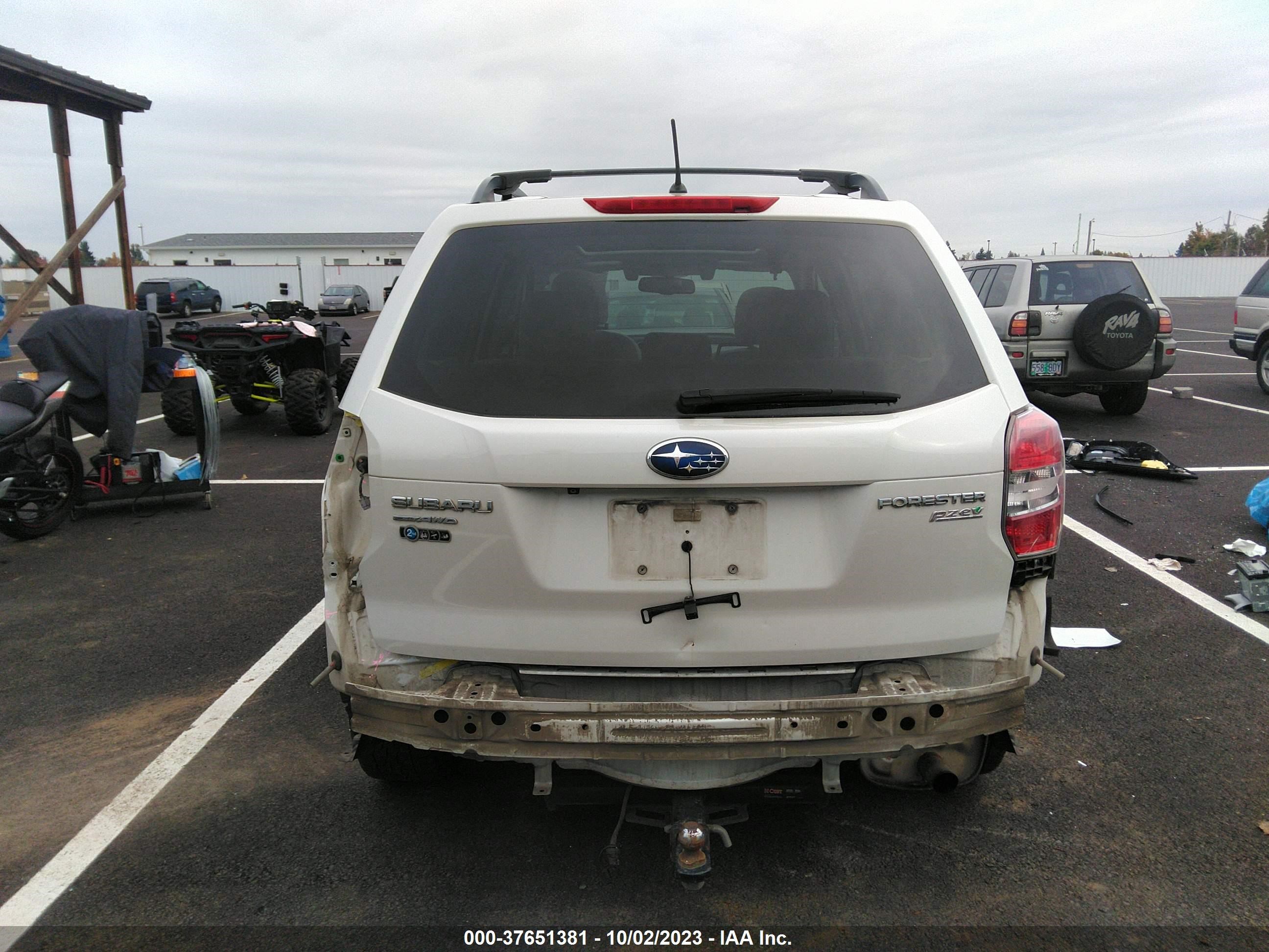 Photo 16 VIN: JF2SJAFC4FH548222 - SUBARU FORESTER 