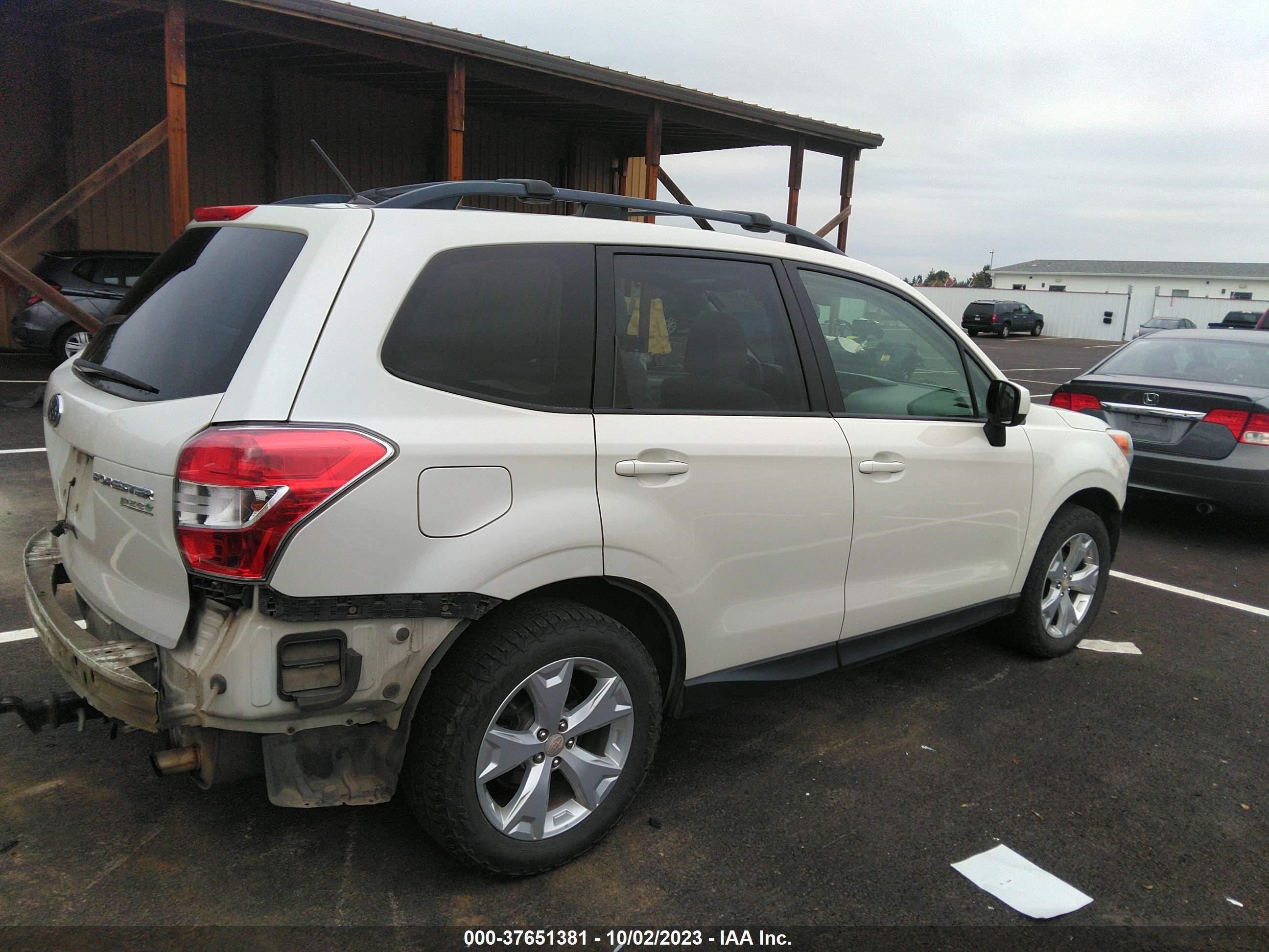 Photo 3 VIN: JF2SJAFC4FH548222 - SUBARU FORESTER 