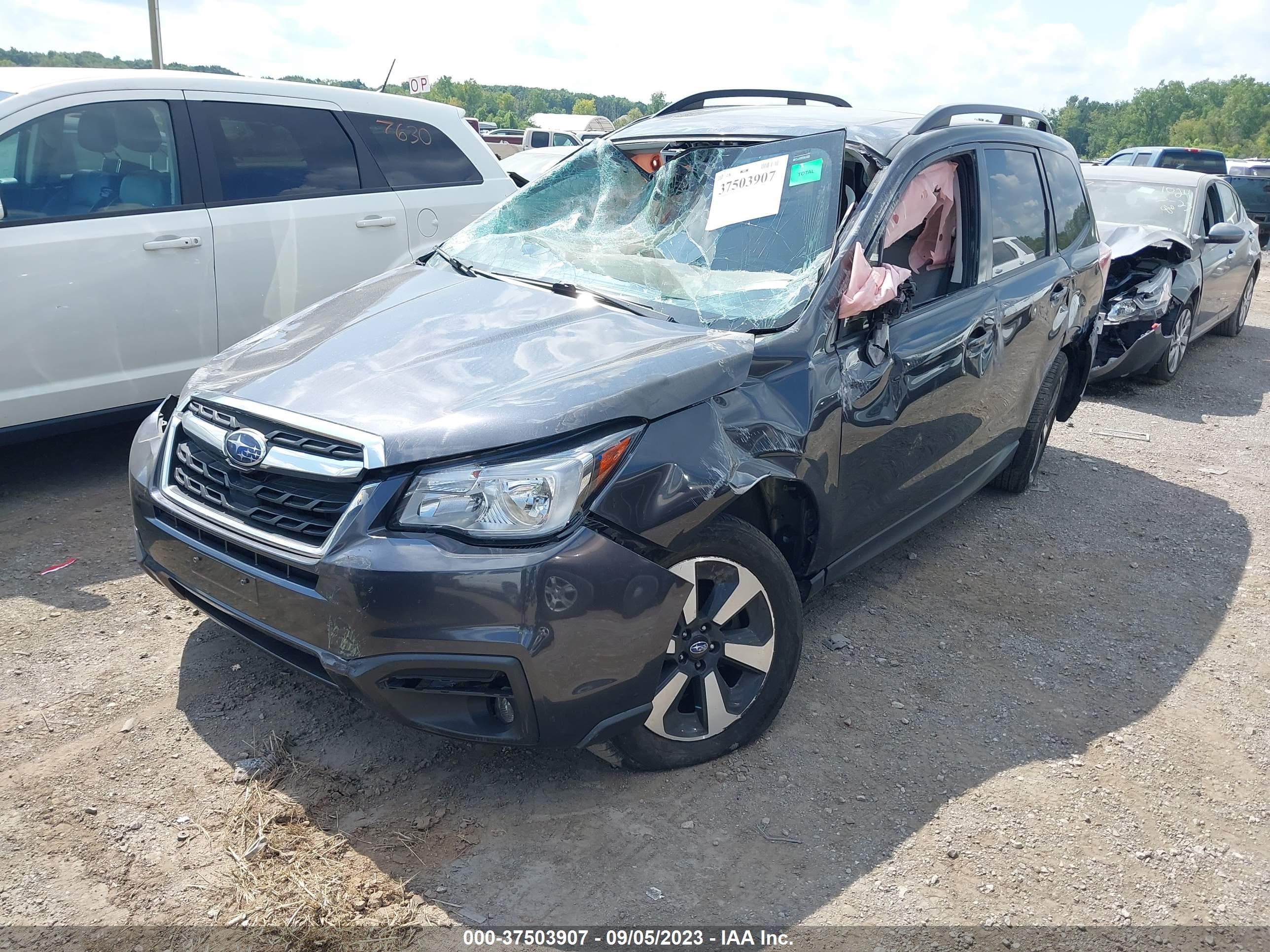 Photo 1 VIN: JF2SJAGC0HH577010 - SUBARU FORESTER 