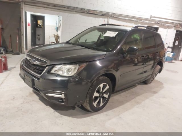 Photo 1 VIN: JF2SJAGC0JH555000 - SUBARU FORESTER 