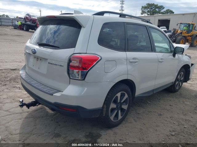 Photo 3 VIN: JF2SJAGC2JH457960 - SUBARU FORESTER 