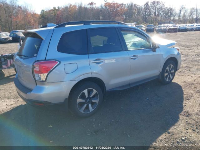 Photo 3 VIN: JF2SJAGC3HH562789 - SUBARU FORESTER 