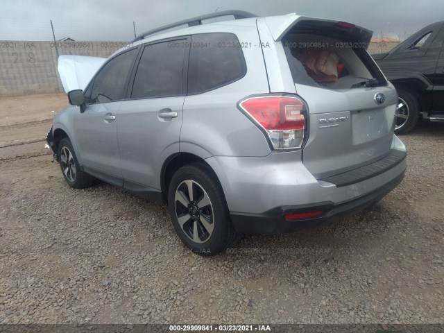 Photo 2 VIN: JF2SJAGC3JH429326 - SUBARU FORESTER 