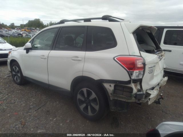 Photo 2 VIN: JF2SJAGC3JH469907 - SUBARU FORESTER 