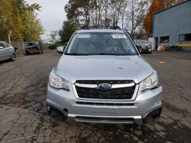 Photo 4 VIN: JF2SJAGC3JH496685 - SUBARU FORESTER 