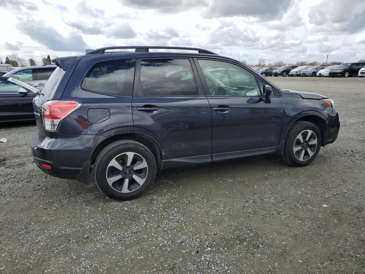 Photo 2 VIN: JF2SJAGC3JH534271 - SUBARU FORESTER 