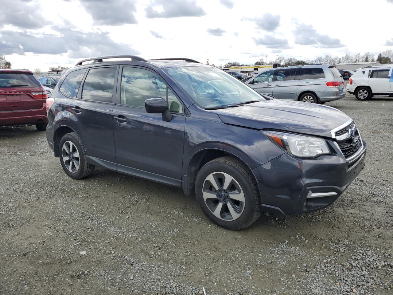 Photo 3 VIN: JF2SJAGC3JH534271 - SUBARU FORESTER 