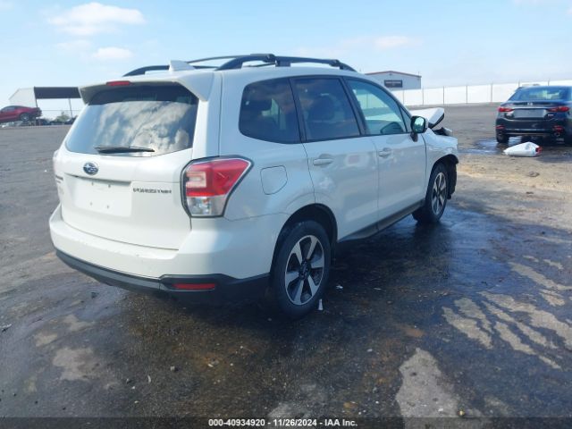 Photo 3 VIN: JF2SJAGC3JH543892 - SUBARU FORESTER 