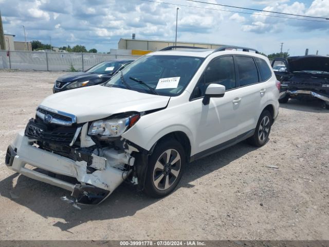 Photo 1 VIN: JF2SJAGC3JH577427 - SUBARU FORESTER 