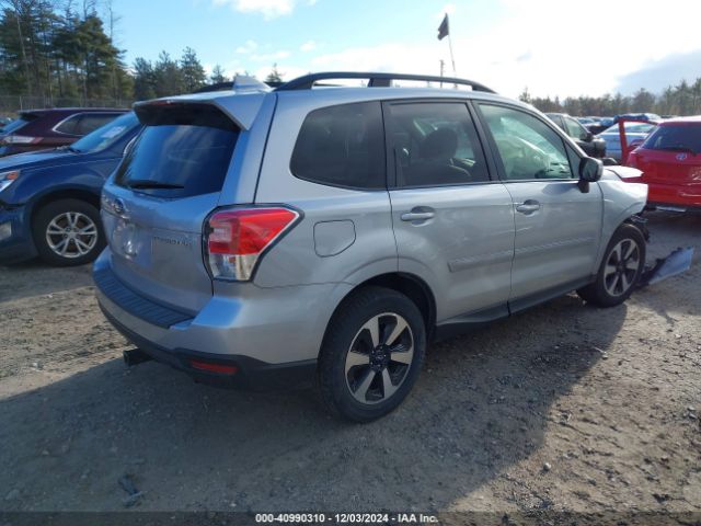 Photo 3 VIN: JF2SJAGC3JH606943 - SUBARU FORESTER 