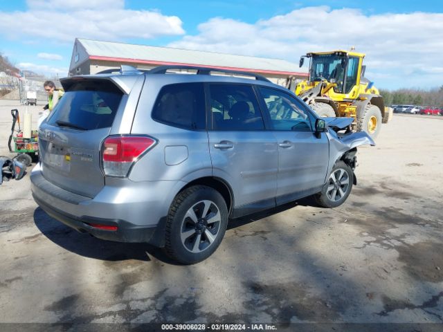 Photo 3 VIN: JF2SJAGC5HH421240 - SUBARU FORESTER 