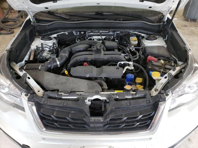 Photo 6 VIN: JF2SJAGC5HH547081 - SUBARU FORESTER 2 